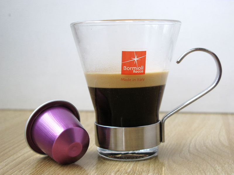 Nespresso】 ネスプレッソ コーヒーメーカー Essenza Plus（エッセンサ 